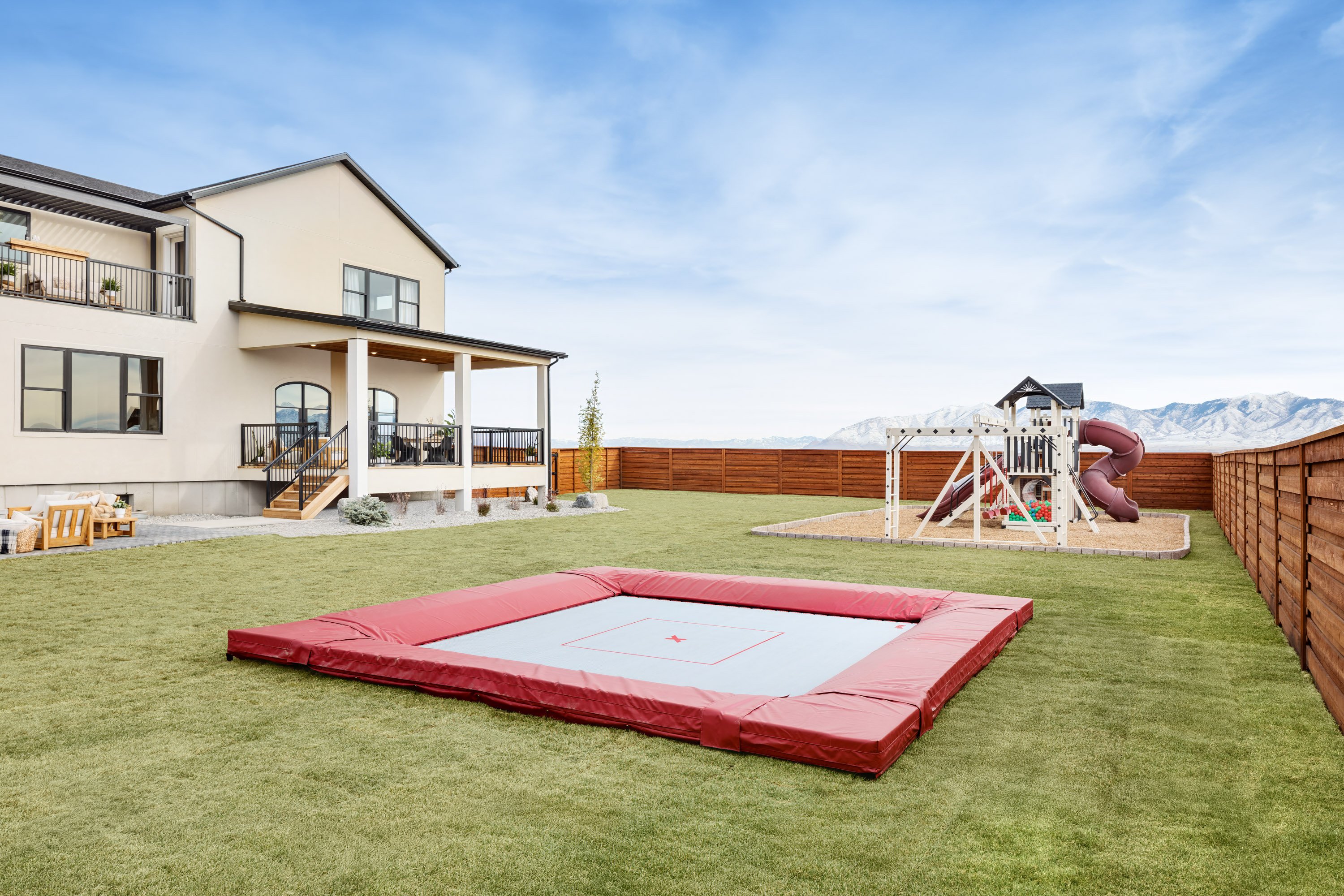 RTB6 Home 3 Web-7